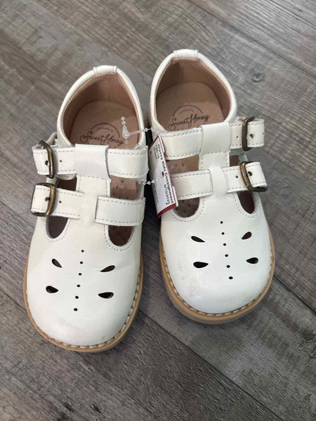 8 Shoes
