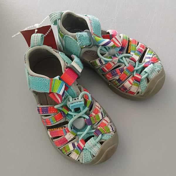 8 Shoes