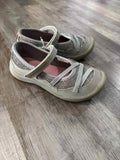 8 Shoes