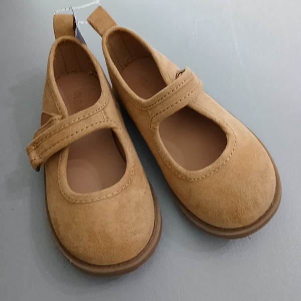 8 Shoes