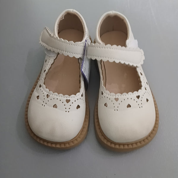 8 Shoes