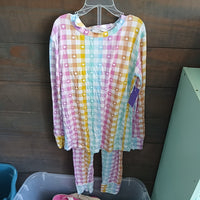 7 Pajamas