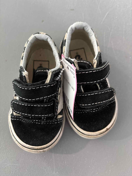 4 Shoes