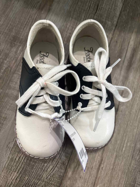 8 Shoes