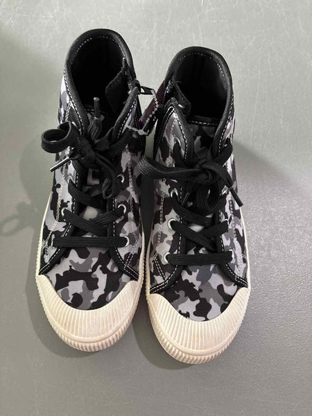4 Shoes