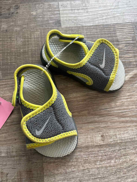 4 Shoes