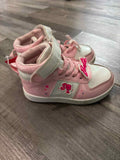 8 Shoes